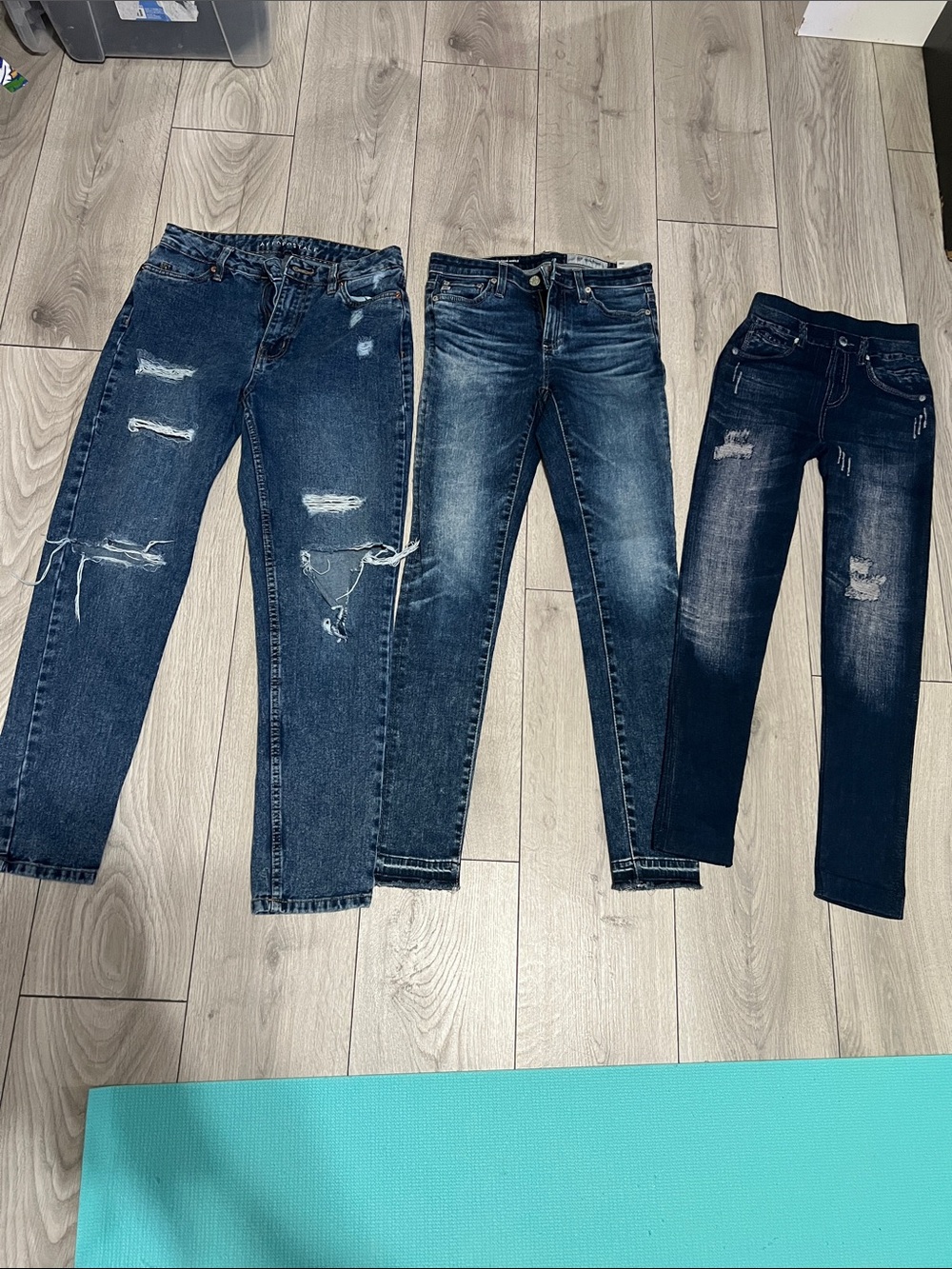 Womens Dark Blue Jeans - Classic Denim Style and jeggings size 2,25 and small